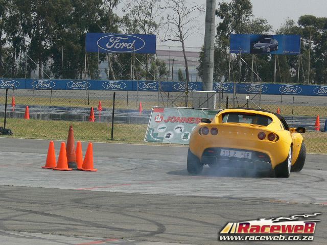 Ultimate-Street-Car2112