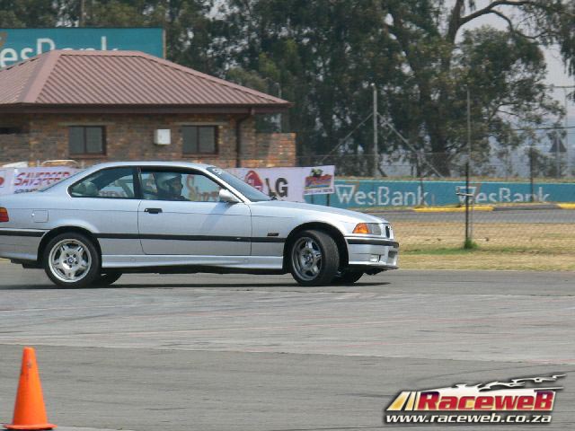 Ultimate-Street-Car2118