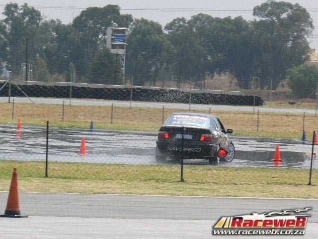 Ultimate-Street-Car2130