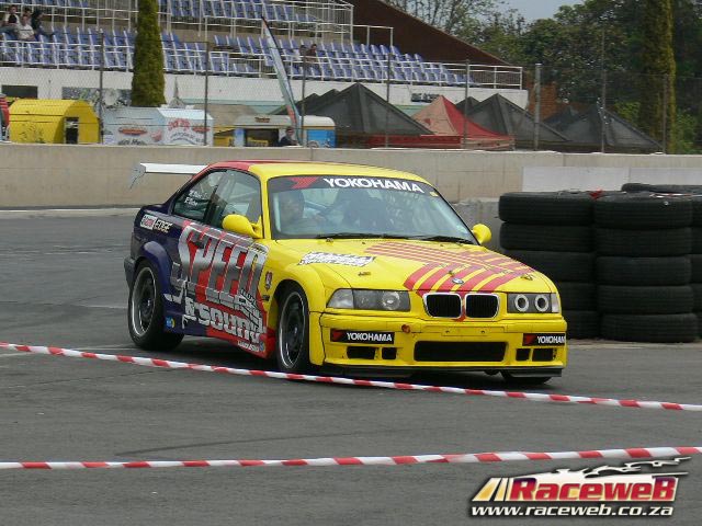 Ultimate-Street-Car2242