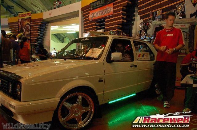 lord-of-the-bling-06_022