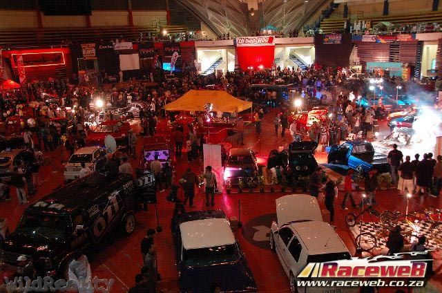 lord-of-the-bling-06_057