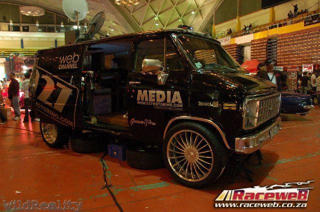 lord-of-the-bling-06_065