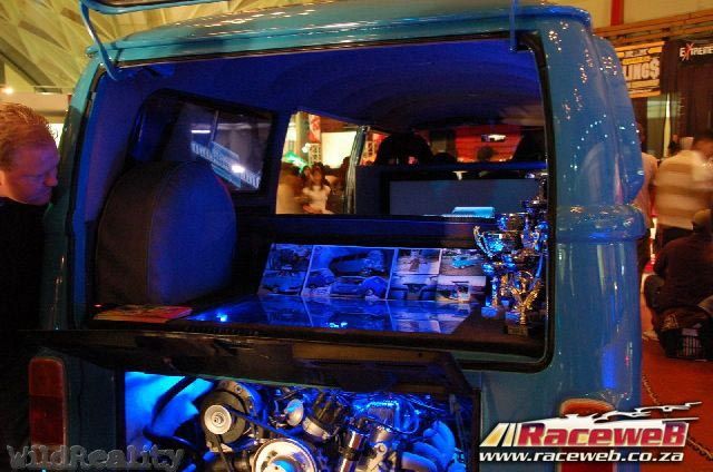 lord-of-the-bling-06_085