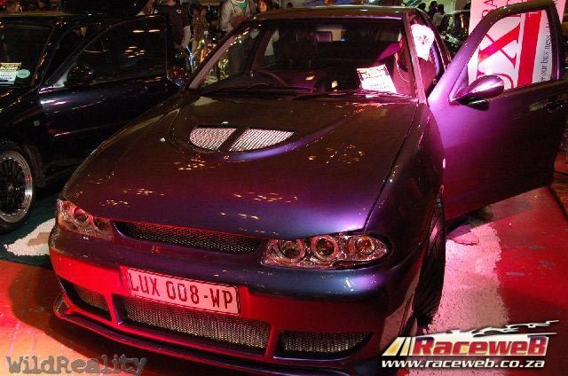 lord-of-the-bling-06_094