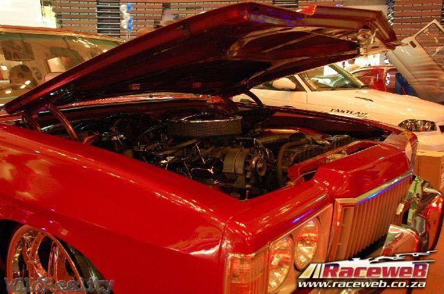 lord-of-the-bling-06_095