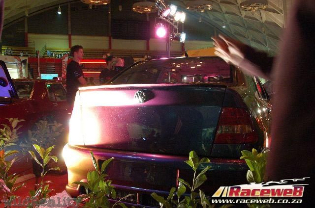 lord-of-the-bling-06_097