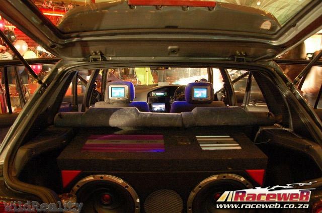 lord-of-the-bling-06_136