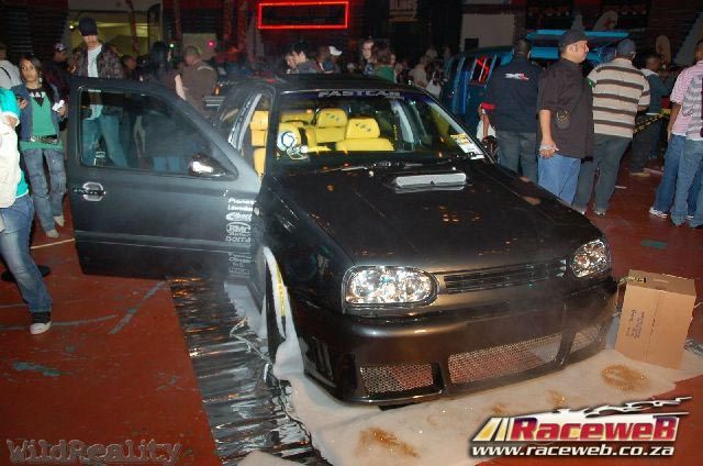 lord-of-the-bling-06_159