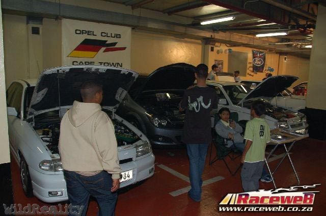 lord-of-the-bling-06_174