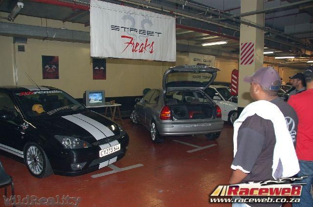 lord-of-the-bling-06_175