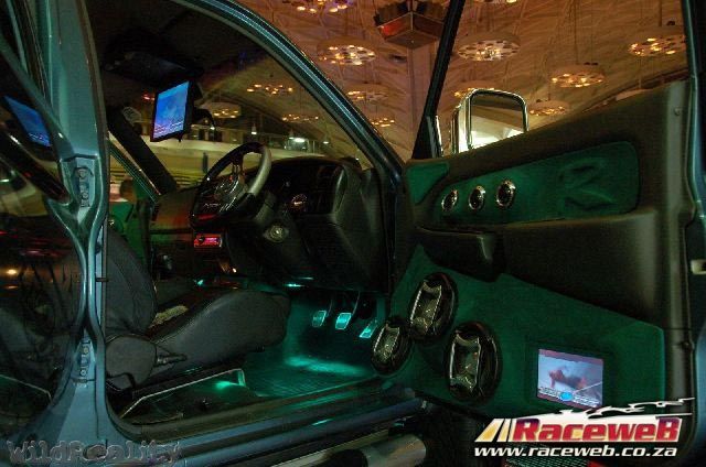 lord-of-the-bling-06_189