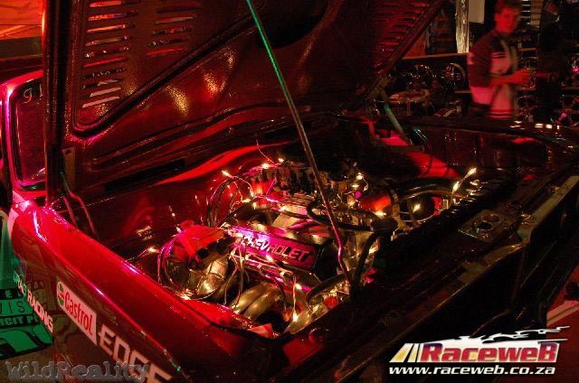 lord-of-the-bling-06_193