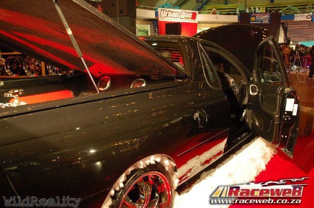 lord-of-the-bling-06_195