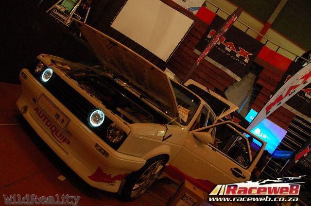 lord-of-the-bling-06_197