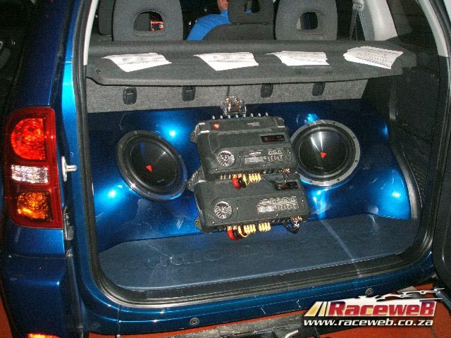 lord-of-the-bling-06_208