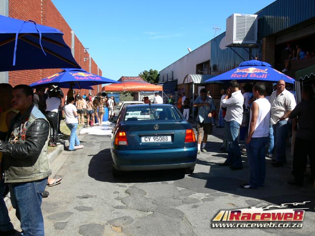 h20_bikini_car_wash_001