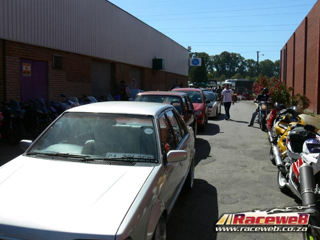 h20_bikini_car_wash_002