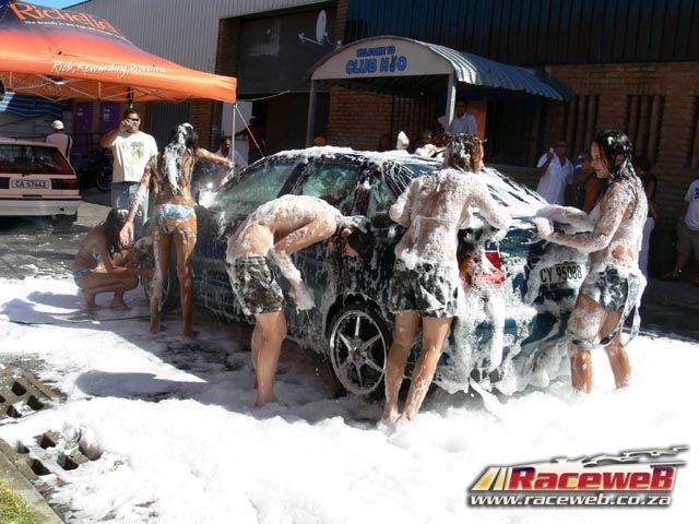 h20_bikini_car_wash_004