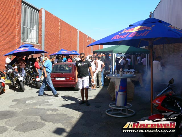 h20_bikini_car_wash_022