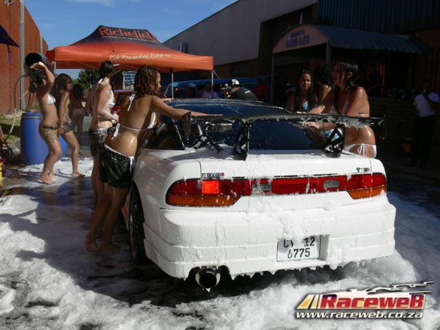 h20_bikini_car_wash_082