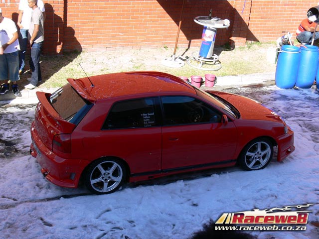 h20_bikini_car_wash_136