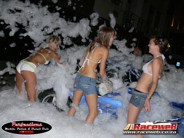 perfections_bikini_car_wash_069